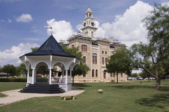 Historic Courthouse place cropped
